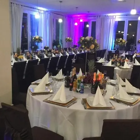 Panzió Wzgorze Toskanii Conferences & Restaurant 3*
