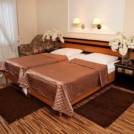 Wzgorze Toskanii Conferences & Restaurant 3*
