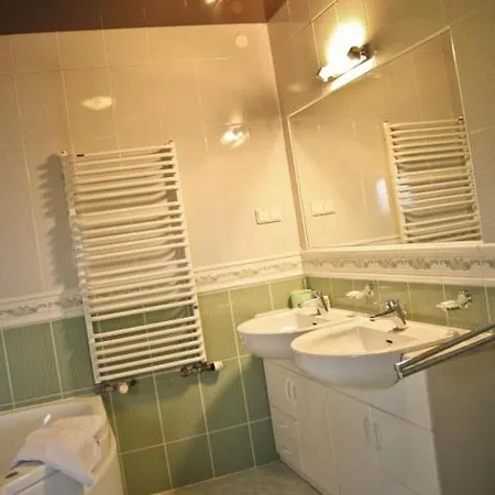 Wzgorze Toskanii Conferences & Restaurant Bed & Breakfast 3*