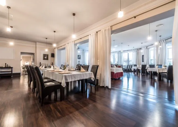 Bed & Breakfast Wzgorze Toskanii Conferences & Restaurant 4*