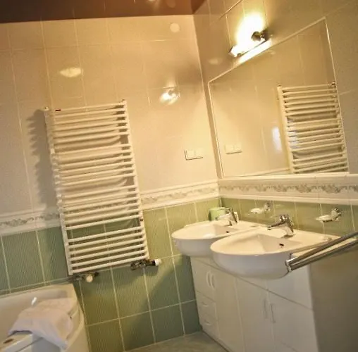 Wzgorze Toskanii Conferences & Restaurant Bed & Breakfast 4*