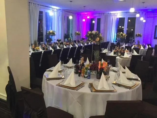 Bed & Breakfast Wzgorze Toskanii Conferences & Restaurant 4*